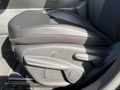 New 2026 Jeep Compass Latitude image 13