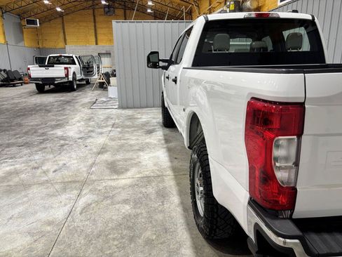 Used 2021 Ford F250 XL w/ Power Equipment Group AWD/4WD image 9