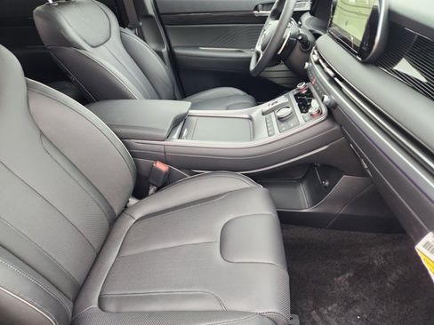 Used 2025 Hyundai Palisade Calligraphy image 13
