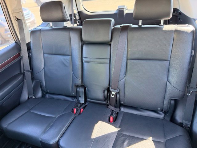 Used 2015 Lexus GX 460 w/ Premium Package AWD/4WD image 16