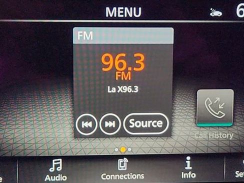 Used 2024 Nissan Rogue SV image 12