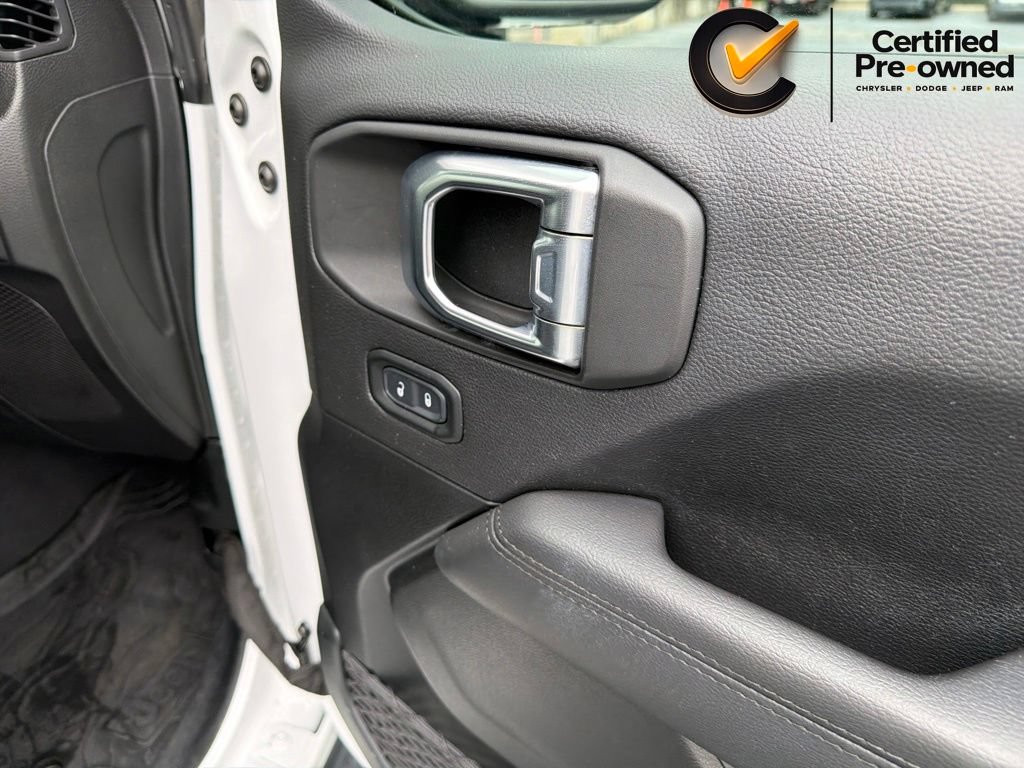 Certified 2021 Jeep Wrangler Unlimited Sahara AWD/4WD image 26