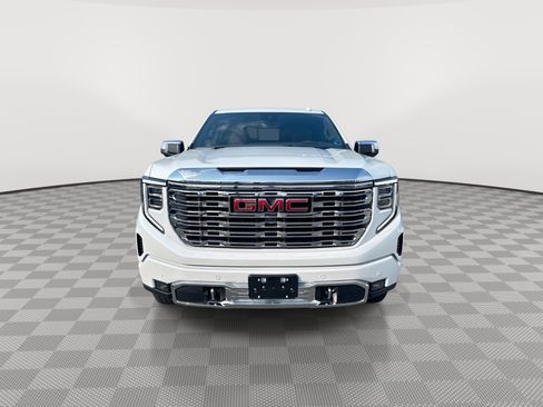 New 2026 GMC Sierra 1500 Denali w/ Denali Reserve Package AWD/4WD image 3