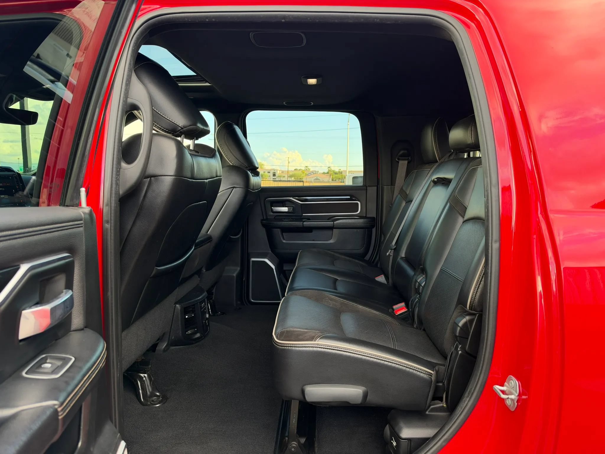 Used 2020 RAM 3500 Laramie AWD/4WD image 13