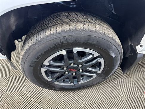 Used 2025 Toyota Tacoma TRD Sport w/ TRD Sport Upgrade Package image 10