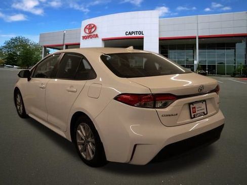Certified 2025 Toyota Corolla LE w/ LE Premium Package FWD image 5