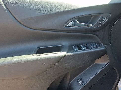 Used 2024 Chevrolet Equinox LT AWD/4WD image 11