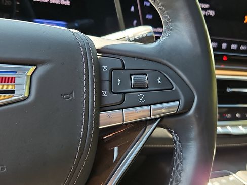Used 2024 Cadillac Escalade ESV Sport Platinum w/ LPO, ONYX Package AWD/4WD image 24