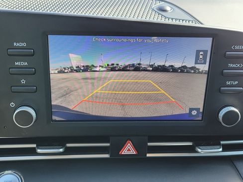 Used 2023 Hyundai Elantra SEL FWD image 25