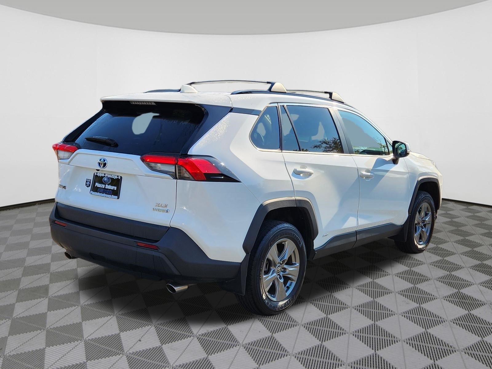 Used 2024 Toyota RAV4 XLE w/ Weather Package AWD/4WD image 4