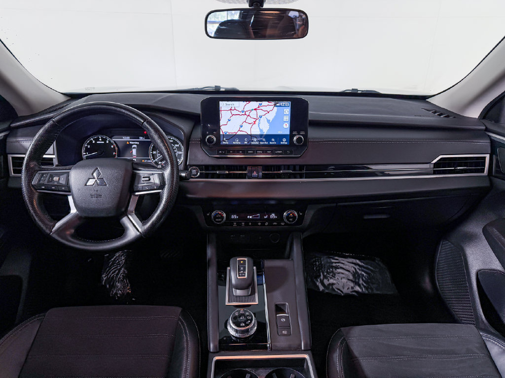 Used 2022 Mitsubishi Outlander SE AWD/4WD image 13