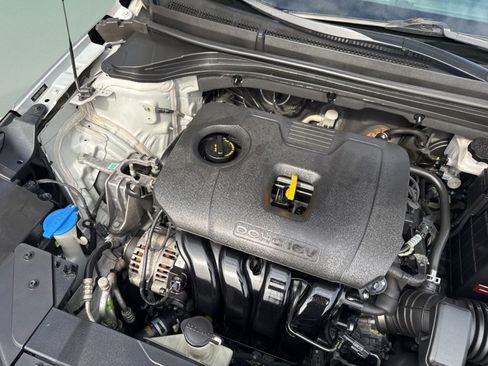 Used 2019 Hyundai Elantra SEL FWD image 28
