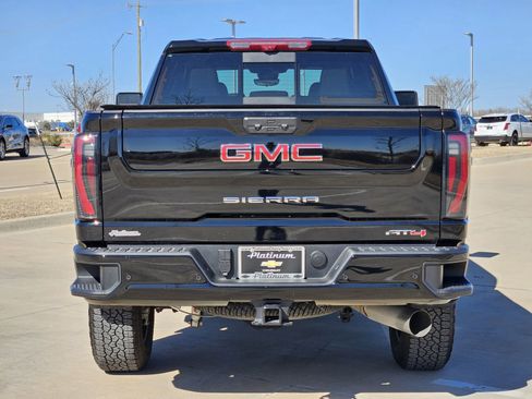Certified 2025 GMC Sierra 2500 AT4 w/ AT4 Premium Plus Package image 8