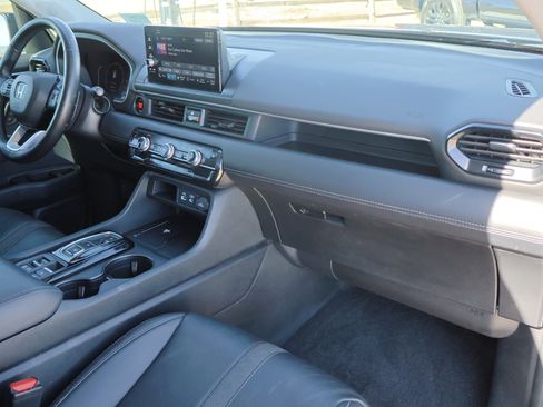 Used 2023 Honda Pilot EX-L image 45