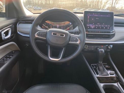 Used 2022 Jeep Compass Limited image 7
