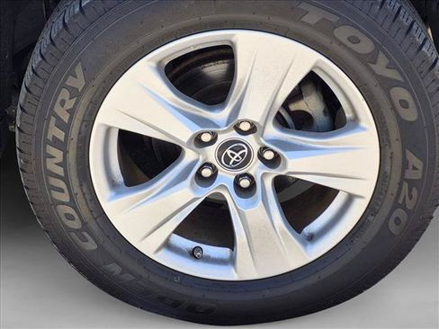 Used 2019 Toyota RAV4 XLE FWD image 15
