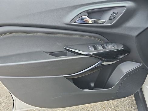 New 2026 Chevrolet Trax ACTIV w/ Sunroof Package FWD image 23