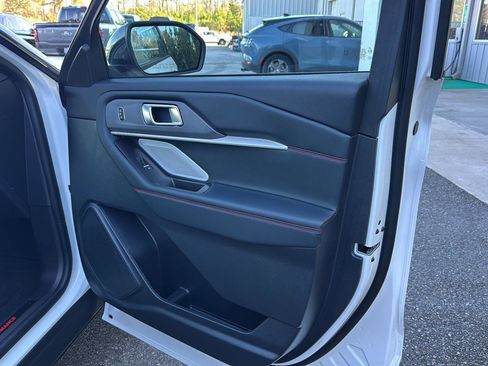 Certified 2025 Ford Explorer ST w/ Sun And Sound Package image 12