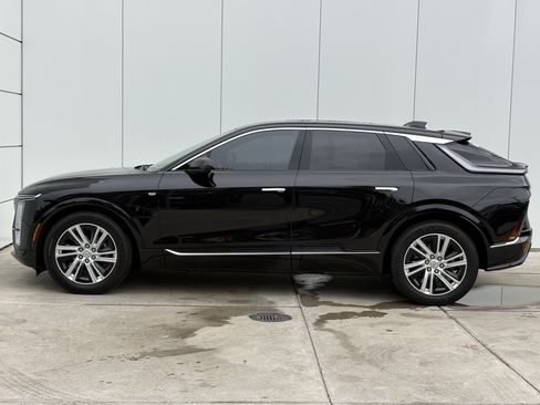 Certified 2024 Cadillac Lyriq Tech AWD/4WD image 4