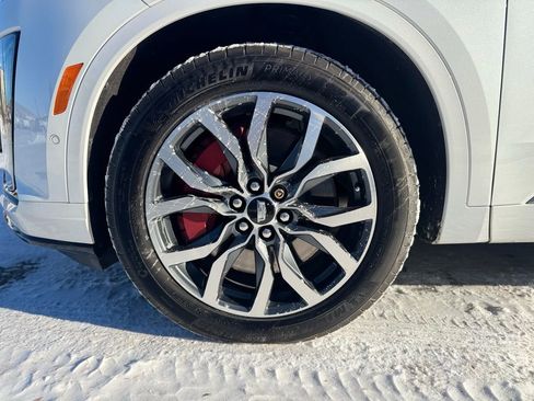 Used 2024 Cadillac XT6 Sport w/ Technology Package AWD/4WD image 10
