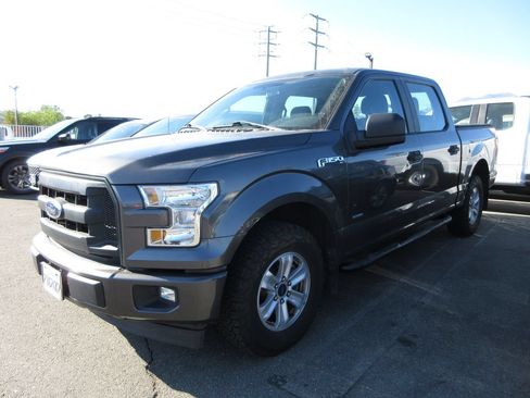 Used 2017 Ford F150 XL w/ Equipment Group 101A Mid RWD image 1