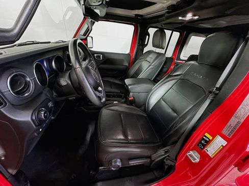 Used 2023 Jeep Wrangler Unlimited Sahara w/ Cold Weather Group AWD/4WD image 13