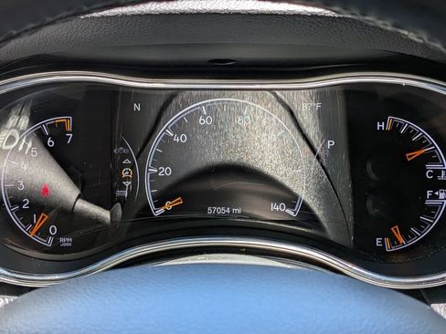 Used 2021 Jeep Grand Cherokee Limited w/ Luxury Group II AWD/4WD image 17