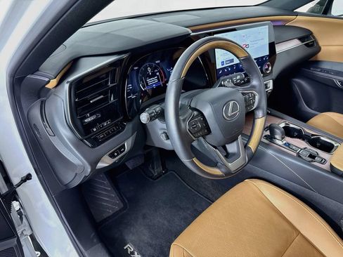 Certified 2025 Lexus RX 350 Premium Plus w/ Accessory Package (Z1) FWD image 9