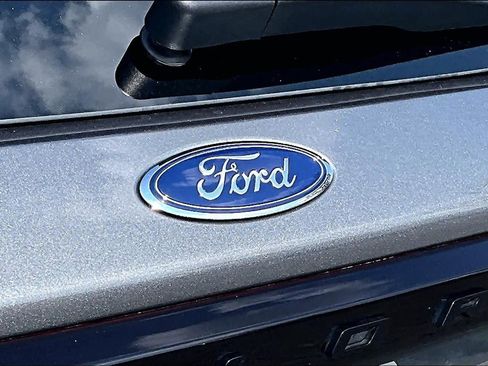 Used 2025 Ford Explorer Platinum w/ Ultimate Package RWD image 31