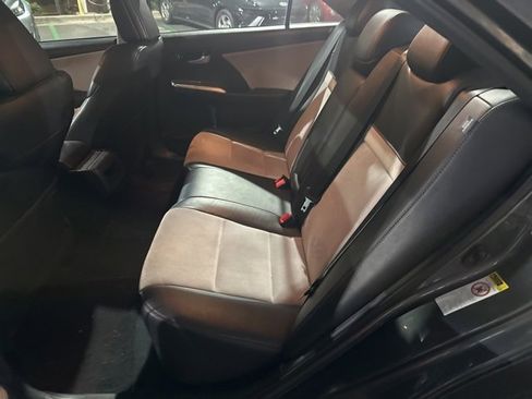 Used 2012 Toyota Camry SE w/ Leather Pkg image 6