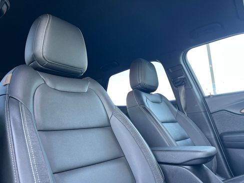 Used 2022 Chevrolet TrailBlazer ACTIV w/ Technology Package image 17