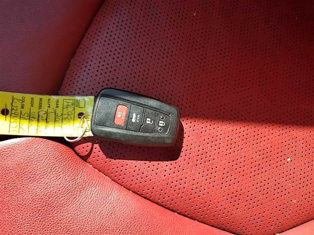 Used 2019 Toyota Camry XSE FWD image 9