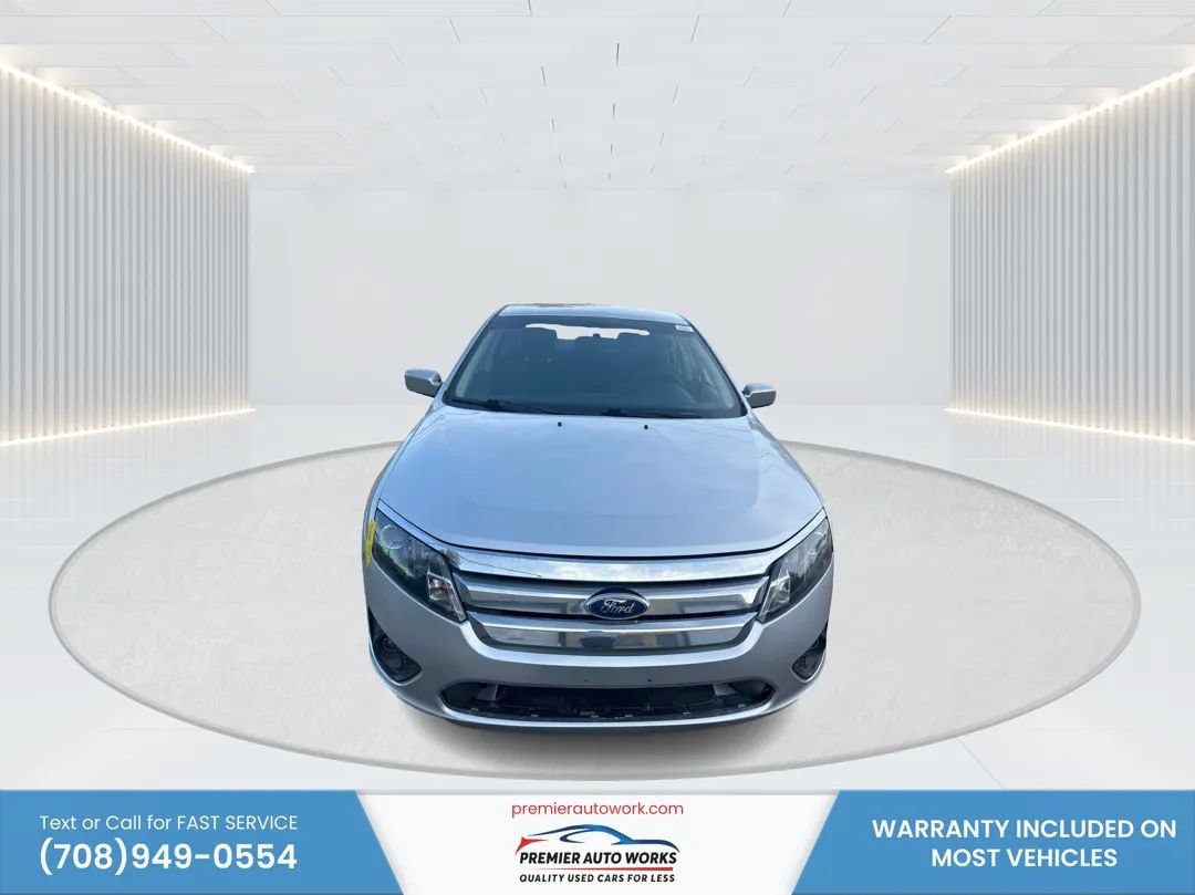 Used 2011 Ford Fusion SE FWD image 2