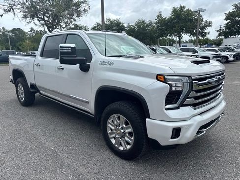 Used 2025 Chevrolet Silverado 2500 High Country w/ Technology Package AWD/4WD image 1