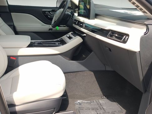 New 2026 Lincoln Aviator Reserve w/ Illumination Package RWD image 24