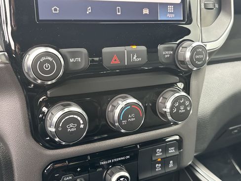 New 2026 RAM 1500 Express AWD/4WD image 24