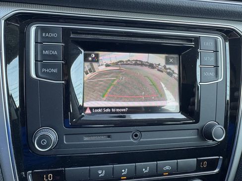 Used 2017 Volkswagen Passat 1.8T S FWD image 14