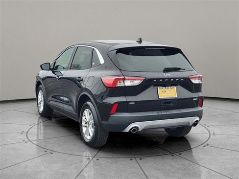 Certified 2020 Ford Escape SE image 10