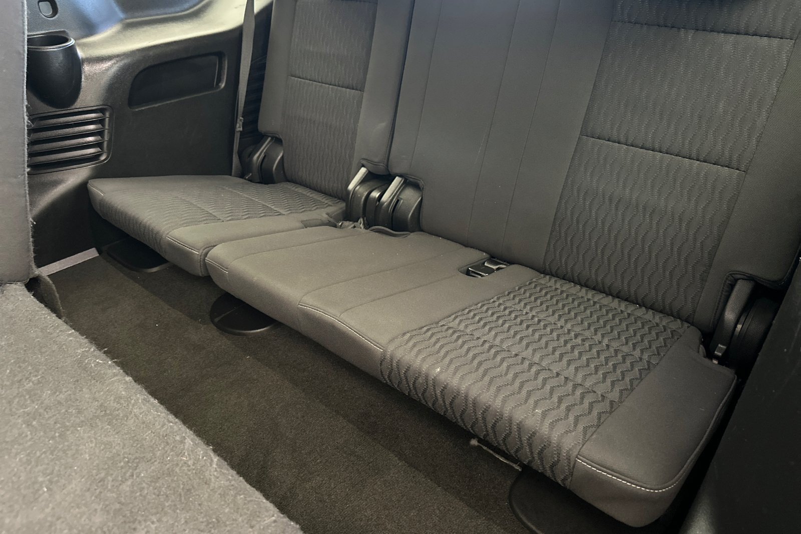 Used 2018 Chevrolet Tahoe LS w/ Enhanced Driver Alert Package RWD image 14