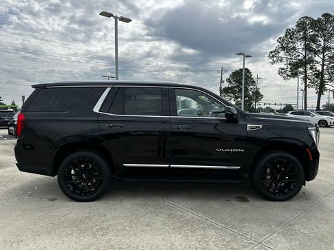 Used 2025 GMC Yukon Elevation image 4