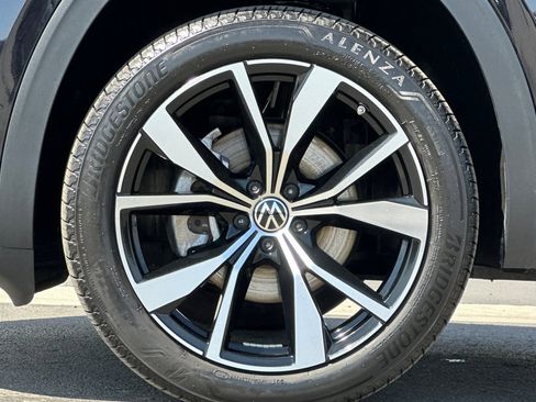 Used 2024 Volkswagen Atlas SEL Premium R-Line AWD/4WD image 27