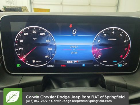 Used 2023 Mercedes-Benz GLC 300 4MATIC image 23