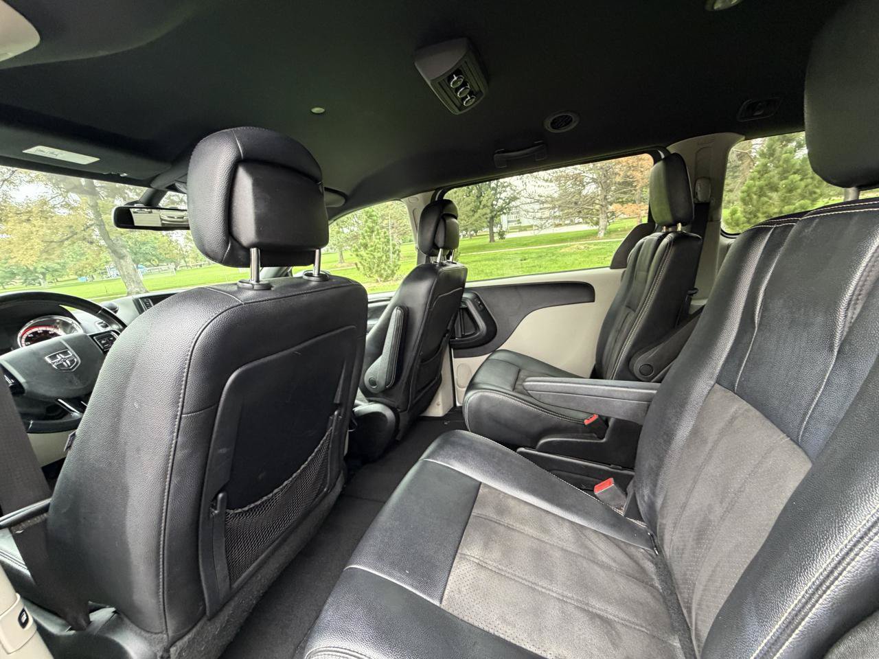 Used 2019 Dodge Grand Caravan SXT FWD image 15