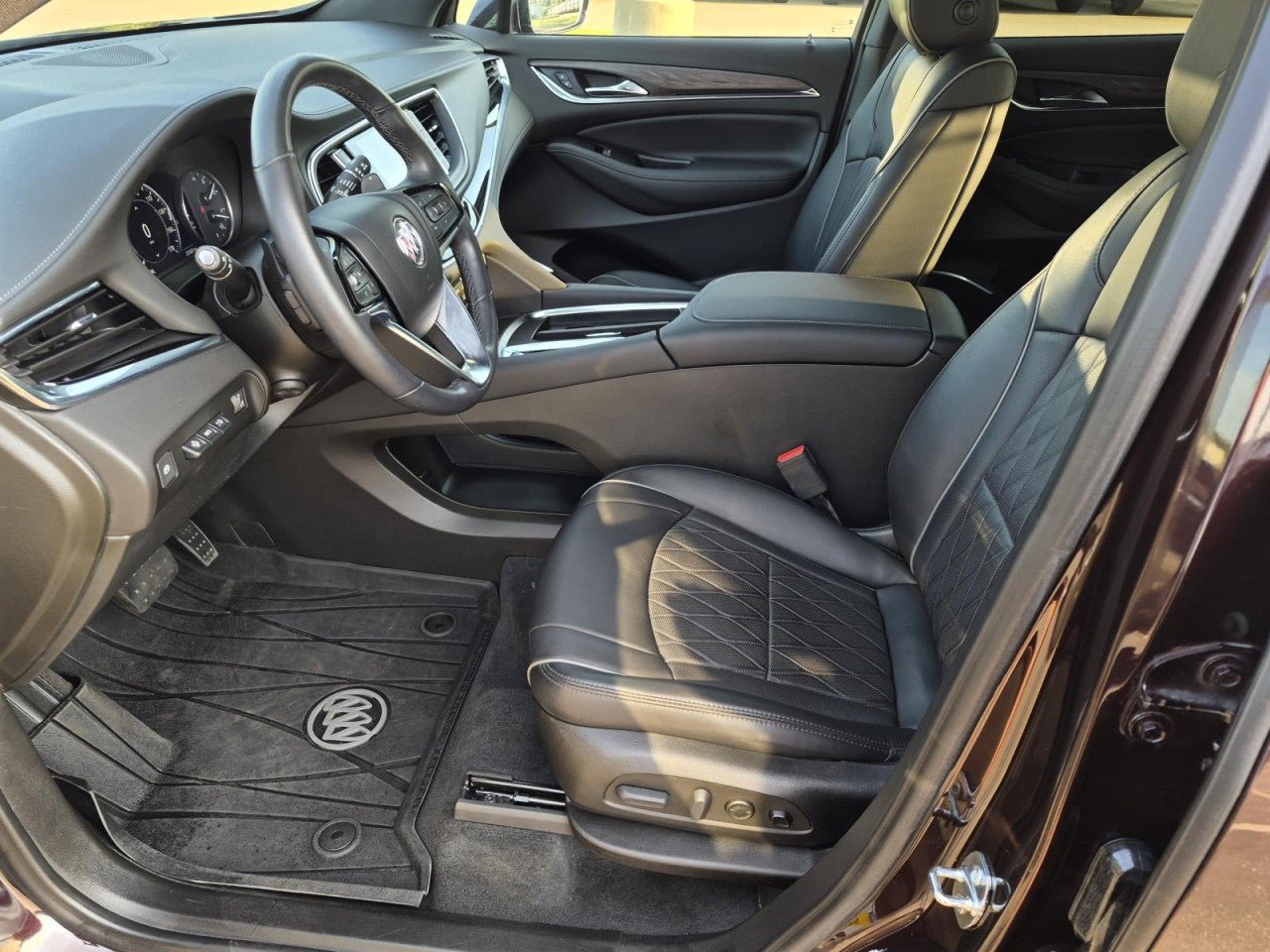 Certified 2022 Buick Enclave Avenir w/ Avenir Technology Package AWD/4WD image 12