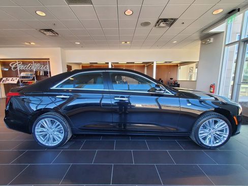 Used 2025 Cadillac CT4 Premium Luxury image 6