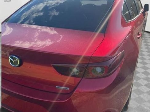 Used 2024 MAZDA MAZDA3 s FWD image 18