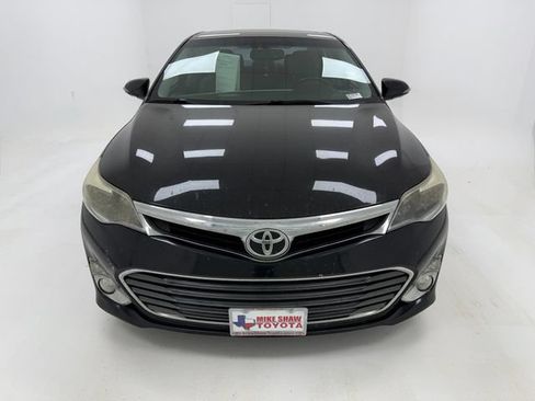 Used 2013 Toyota Avalon Limited FWD image 3