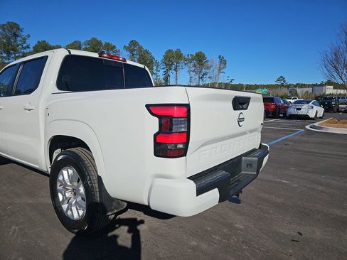 Used 2024 Nissan Frontier SV w/ SV Convenience Package image 35