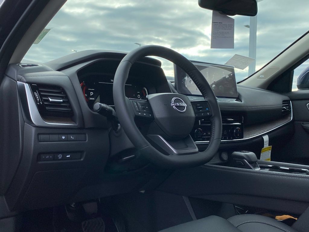 New 2026 Nissan Rogue Platinum w/ Platinum Premium Package AWD/4WD image 10