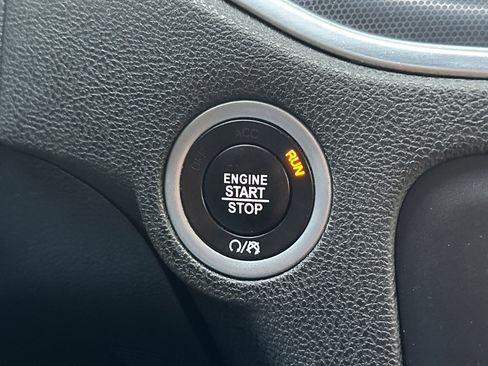 Used 2018 Dodge Charger GT image 19